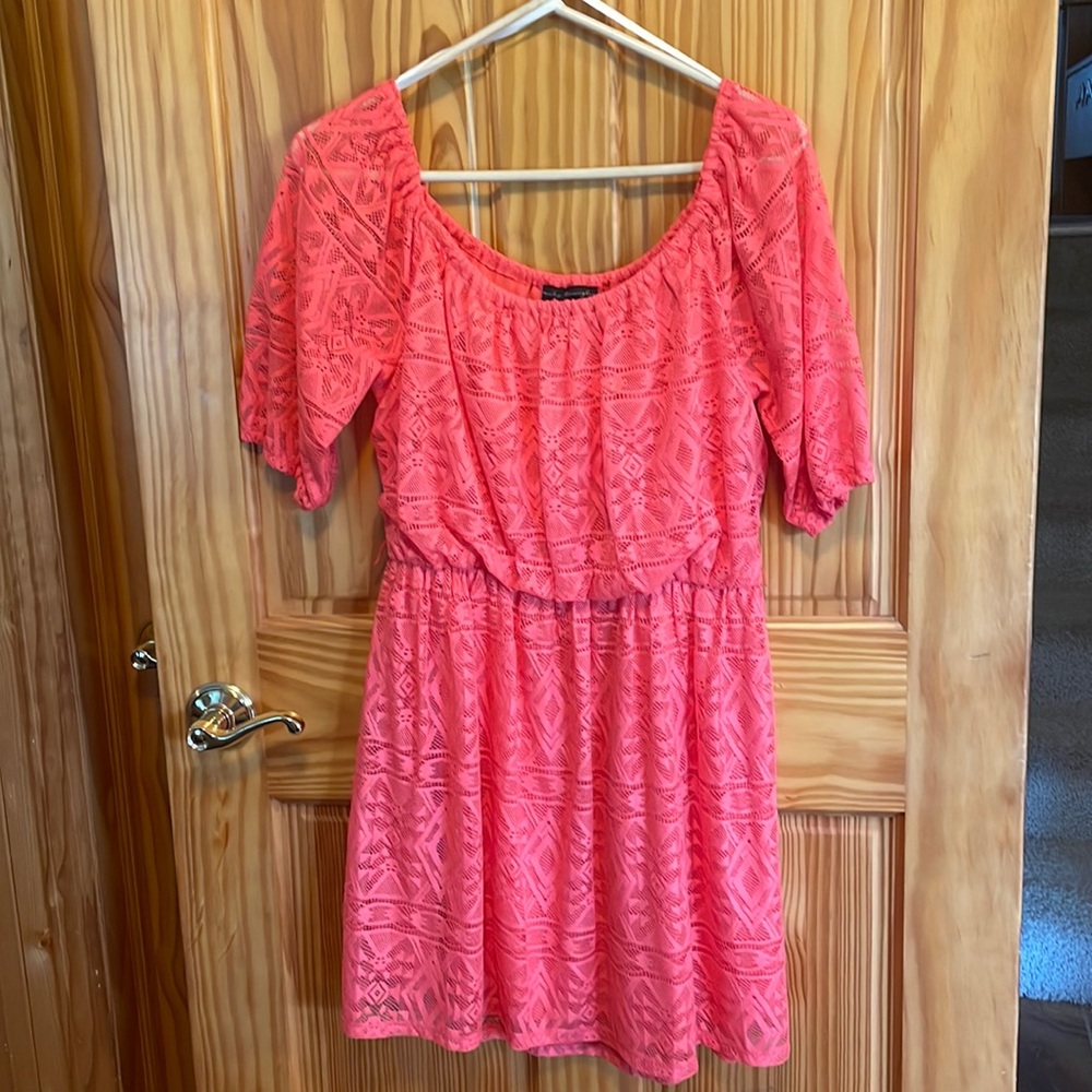 Juniors lace salmon colored dress